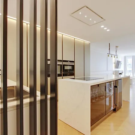 Stunning With View At The Very Heart Of アパート パリ